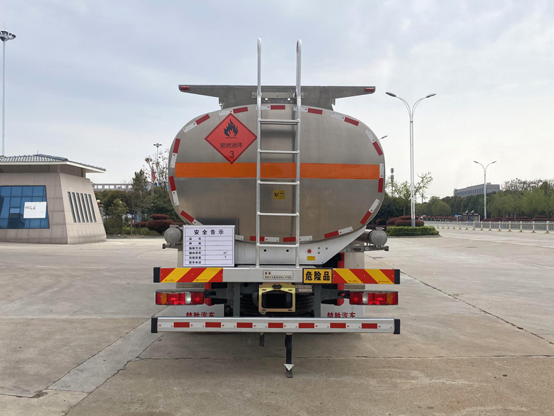 油罐車，運(yùn)油車，油罐車價(jià)格，楚勝汽車集團(tuán)