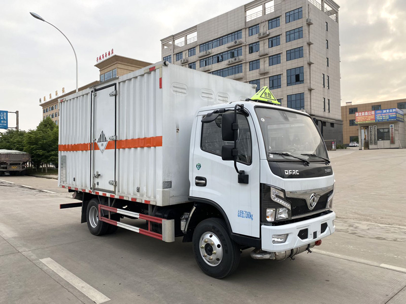 雜項(xiàng)危險(xiǎn)物品廂式運(yùn)輸車(chē)，廂式運(yùn)輸車(chē)，楚勝汽車(chē)集團(tuán)